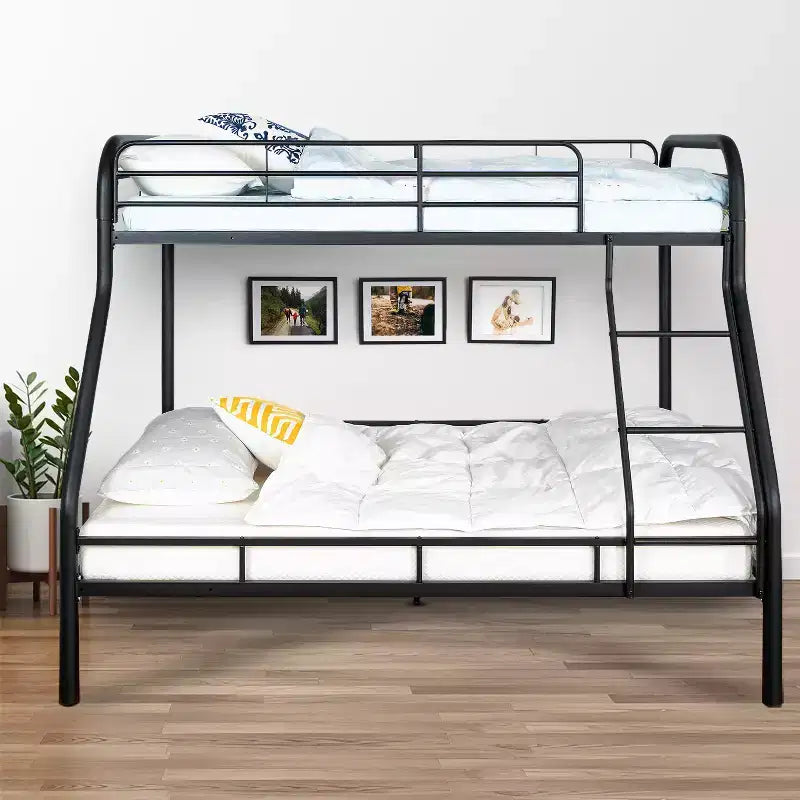 Lit superposé en métal une place au-dessus d'un lit deux places, barrières de sécurité, échelle inclinée, rangement sous le lit de 27,4 cm, capacité de 227/136 kg
