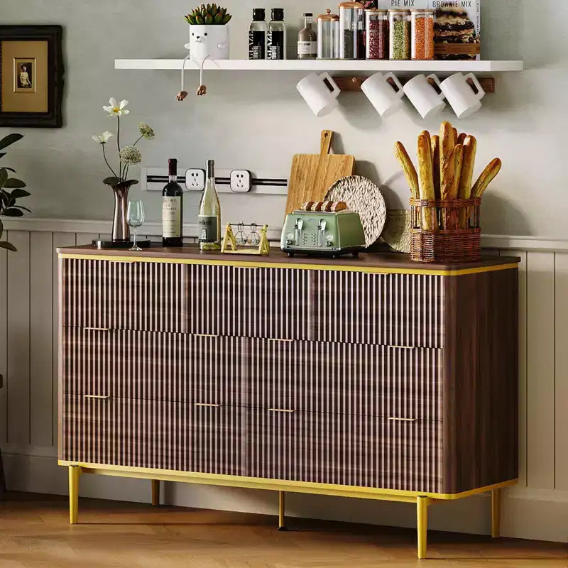 Commode 7 tiroirs, 137 cm de large, design cannelé, poignées en métal doré, bois d'ingénierie, anti-basculement, meuble TV